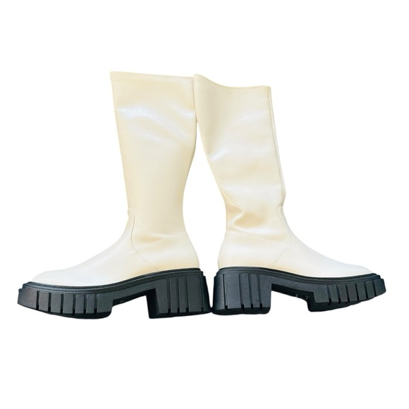 Chic Cream Heeled Boots with Black Sole - Picture 1 of 3